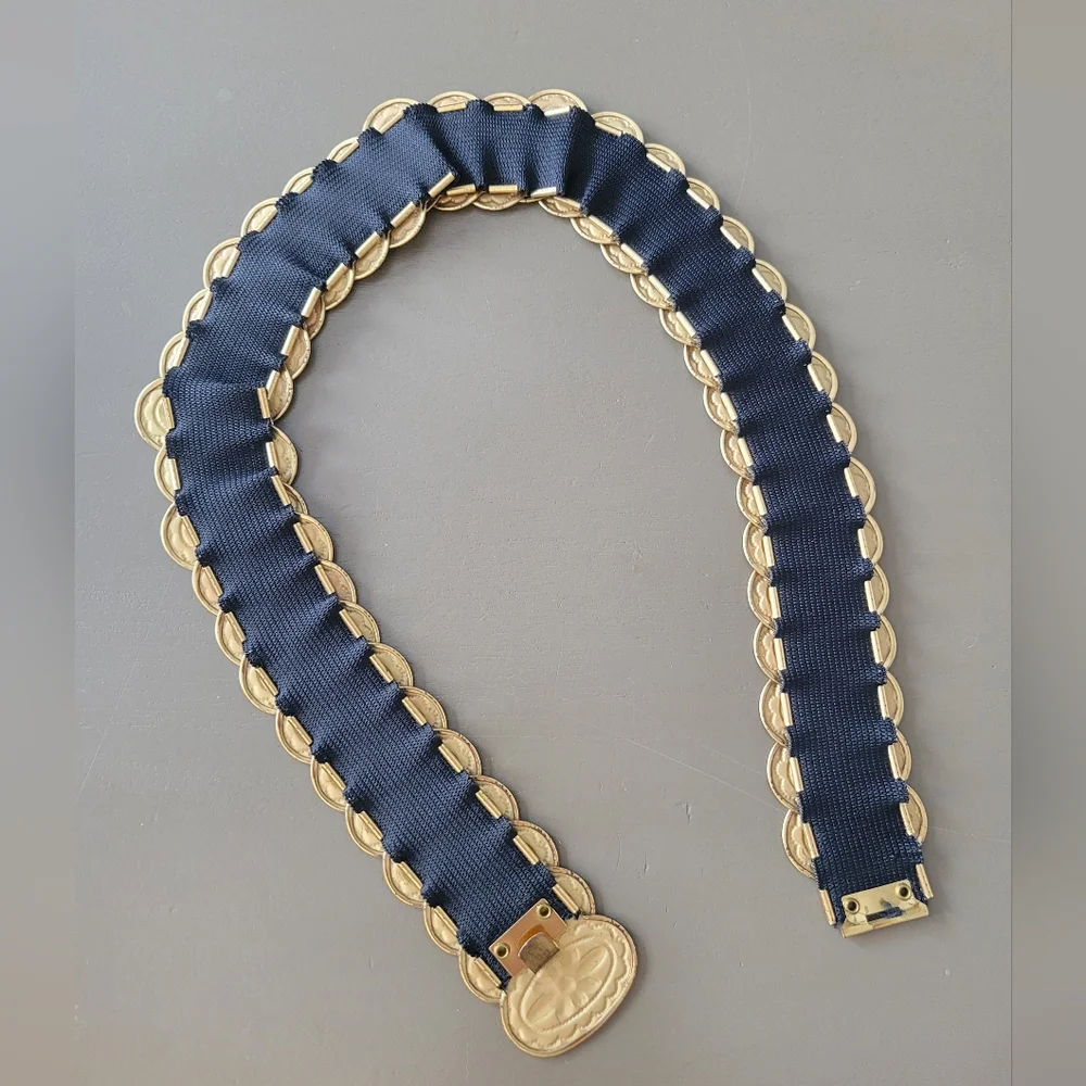 Gold Tone Medallion Coin Stretchy Belt Eclectic Boho Hippie Floral Vintage 70s